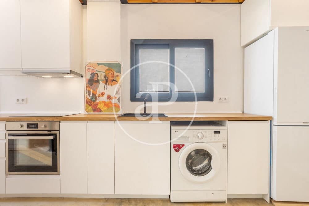 1 bedroom Apartment for rent in Valencia city - € 2,000 (Ref: 9867085)