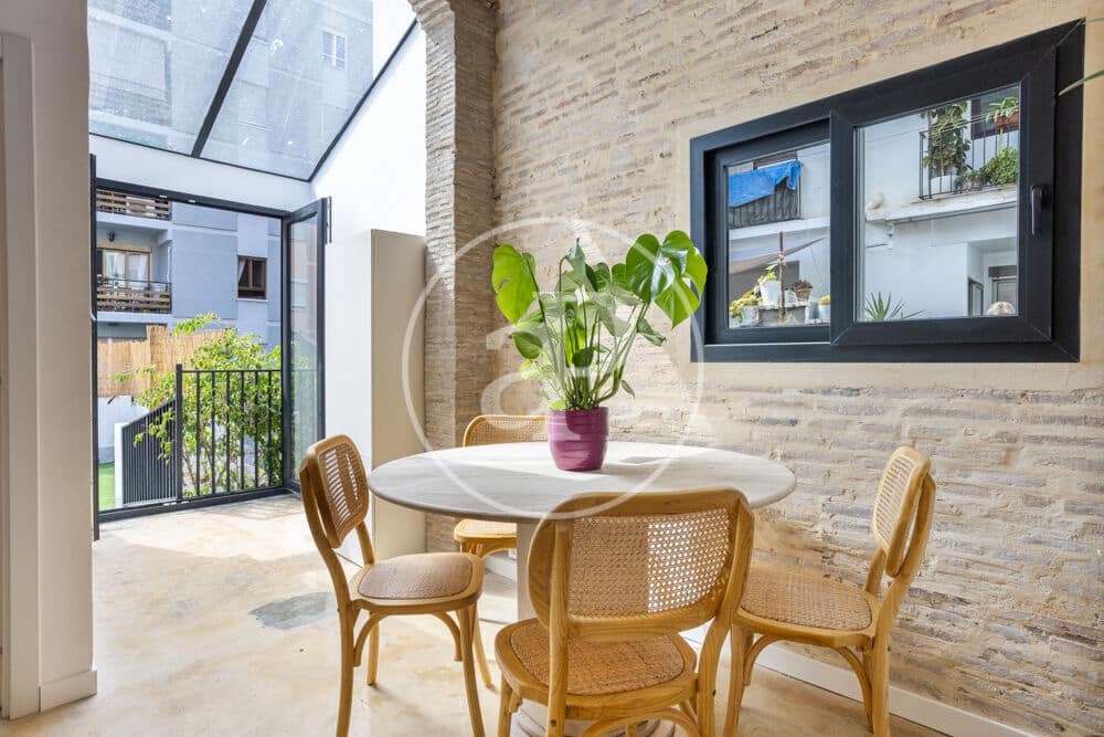 1 bedroom Apartment for rent in Valencia city - € 2,000 (Ref: 9867085)