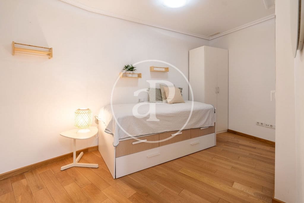 2 soveværelse Lejlighed til leje i Valencia by - € 2.150 (Ref: 9868669)