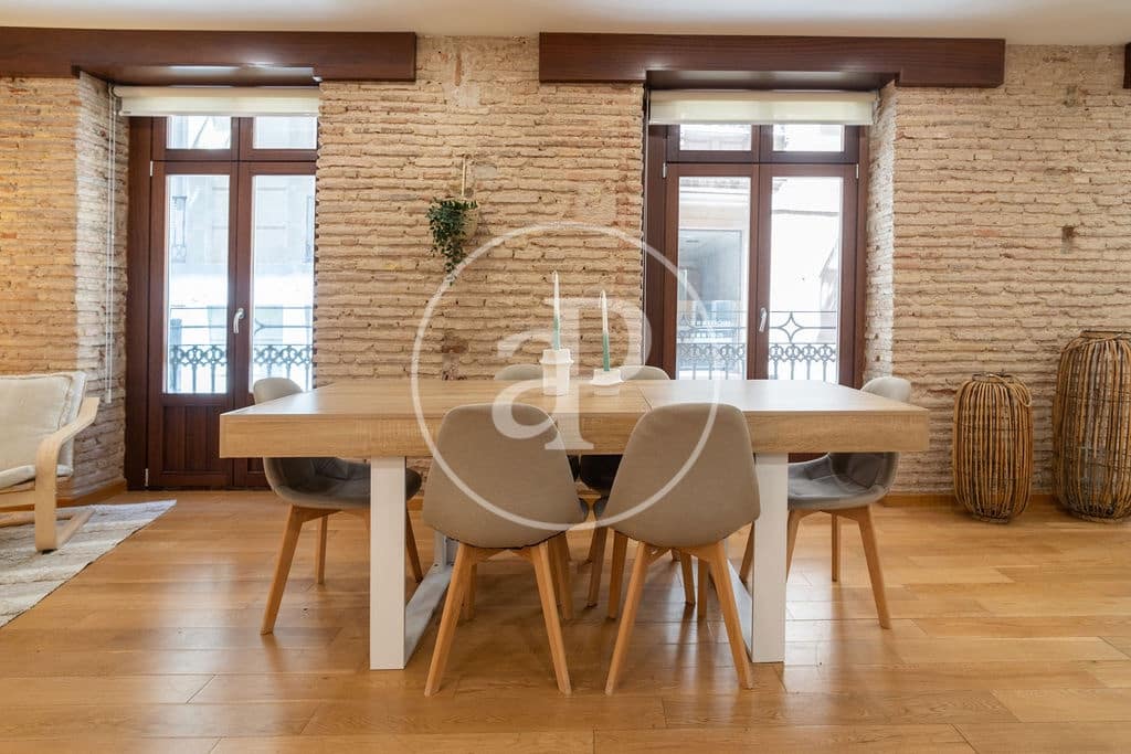 2 soveværelse Lejlighed til leje i Valencia by - € 2.150 (Ref: 9868669)