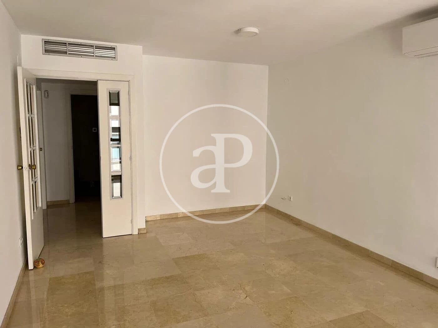 3 soveværelse Penthouse til leje i Valencia by med garage - € 2.200 (Ref: 9868670)