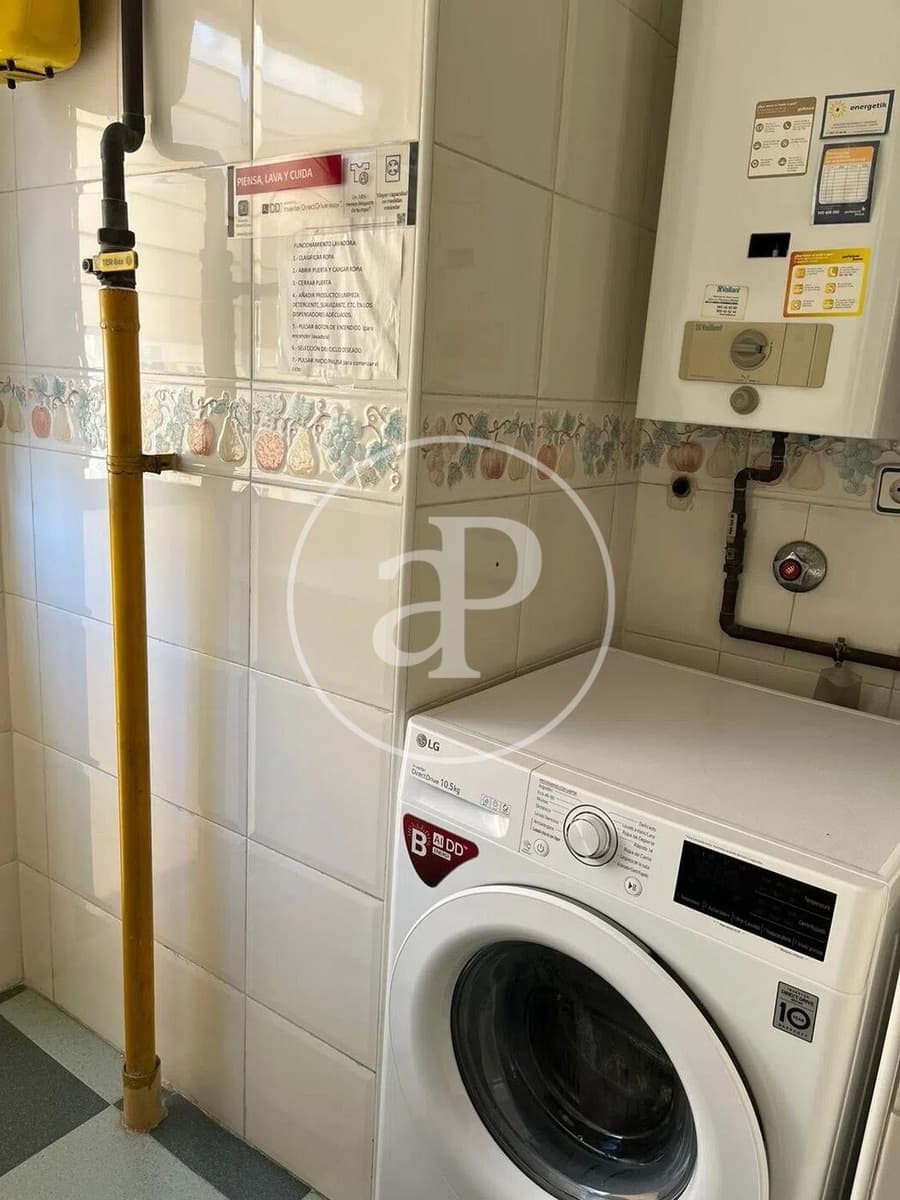 3 soveværelse Penthouse til leje i Valencia by med garage - € 2.200 (Ref: 9868670)