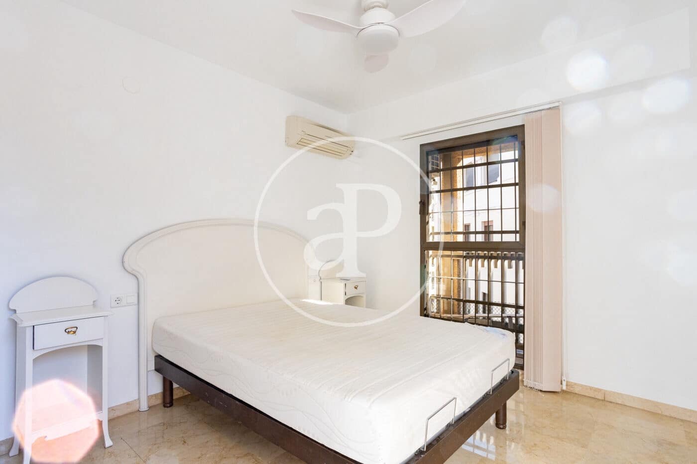 3 bedroom Penthouse for rent in Valencia city with garage - € 2,200 (Ref: 9868670)