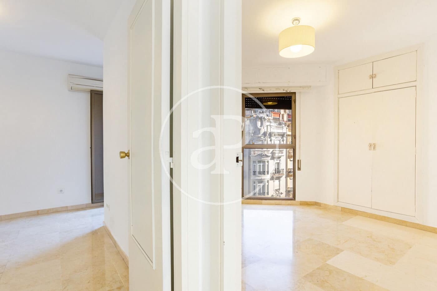 3 bedroom Penthouse for rent in Valencia city with garage - € 2,200 (Ref: 9868670)