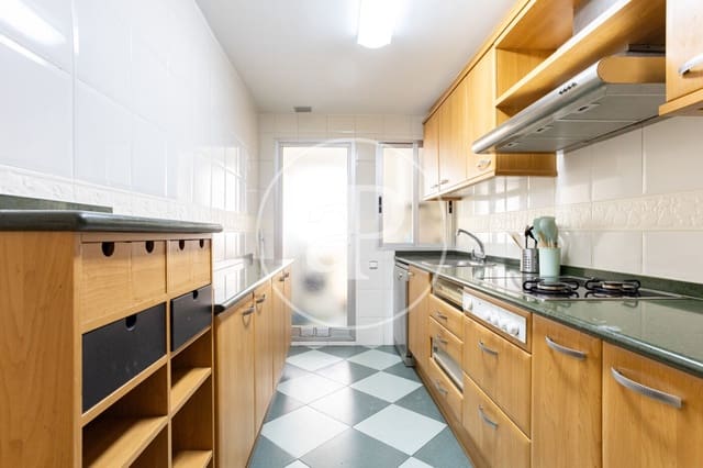 3 bedroom Penthouse for rent in El Pla del Remei, Valencia city with garage - € 2,200 (Ref: 9868670)