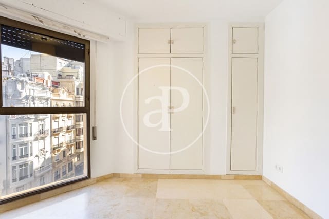 3 bedroom Penthouse for rent in El Pla del Remei, Valencia city with garage - € 2,200 (Ref: 9868670)