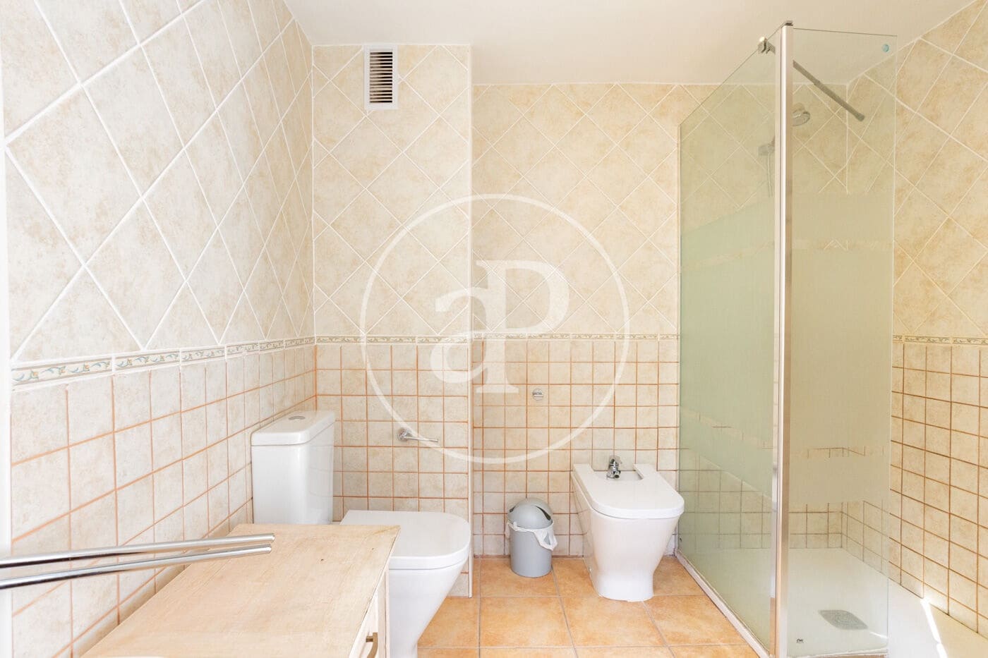 3 bedroom Penthouse for rent in Valencia city with garage - € 2,200 (Ref: 9868670)