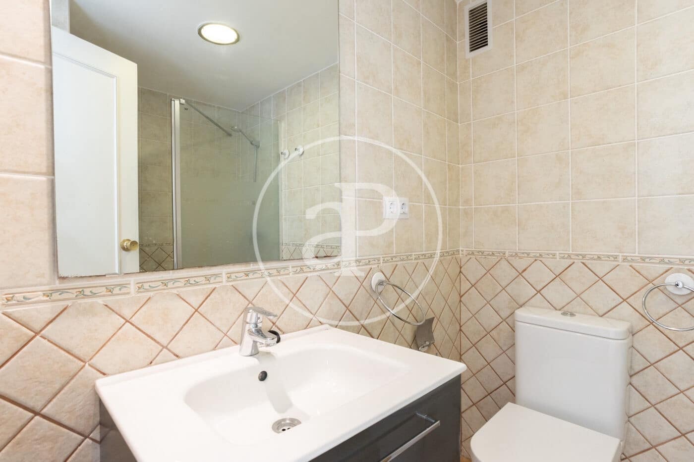 3 bedroom Penthouse for rent in Valencia city with garage - € 2,200 (Ref: 9868670)