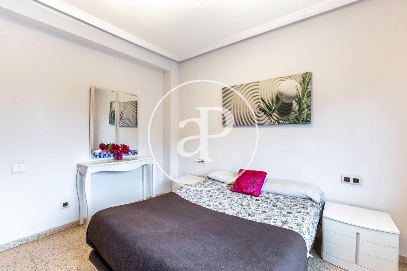 2 bedroom Apartment for rent in Valencia city - € 1,500 (Ref: 9868671)