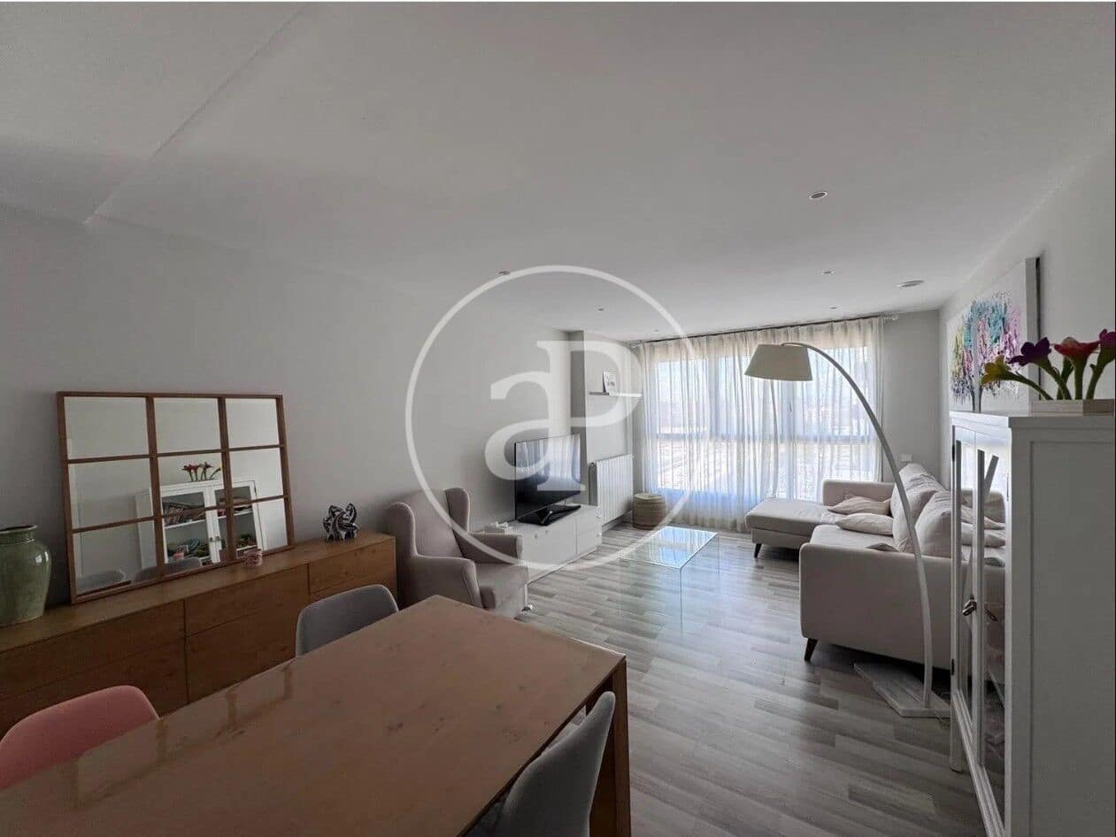 3 bedroom Apartment for rent in Valencia city with pool garage - € 2,500 (Ref: 9868672)