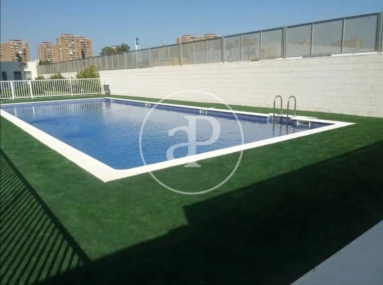 3 bedroom Apartment for rent in Valencia city with pool garage - € 2,500 (Ref: 9868672)