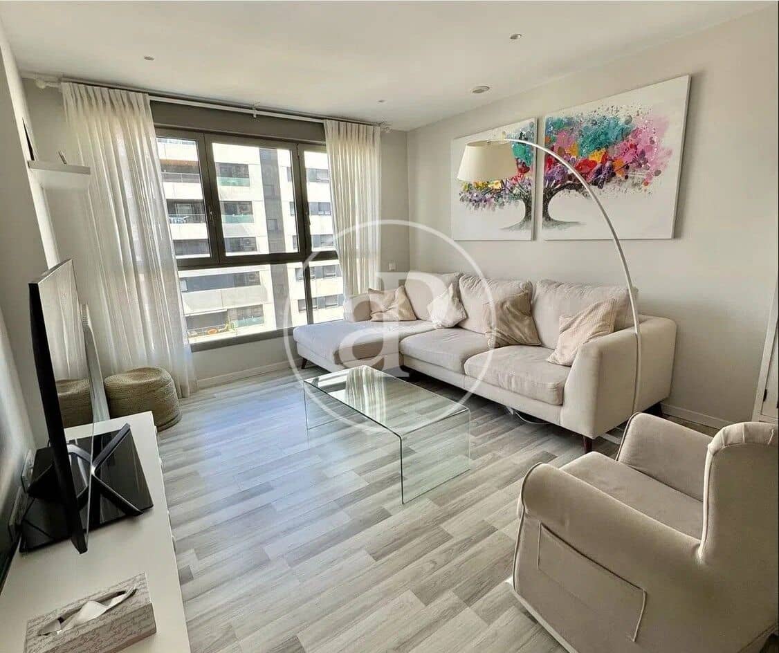 3 bedroom Apartment for rent in Valencia city with pool garage - € 2,500 (Ref: 9868672)