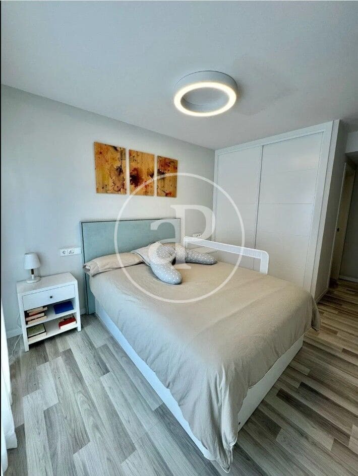 3 bedroom Apartment for rent in Valencia city with pool garage - € 2,500 (Ref: 9868672)
