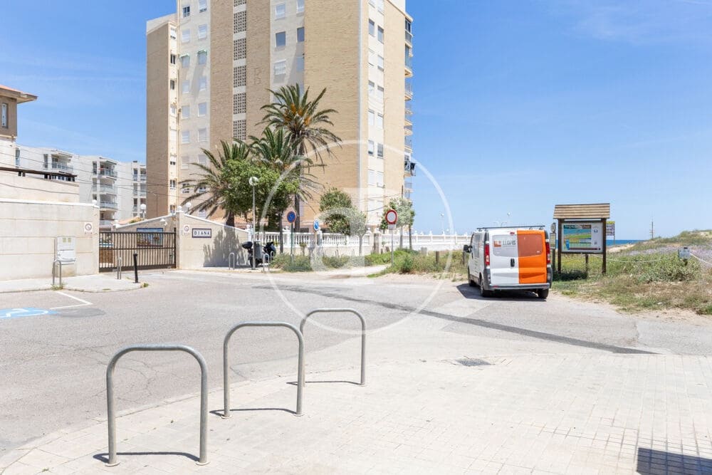 3 bedroom Apartment for rent in El Perellonet with pool garage - € 1,300 (Ref: 9868673)