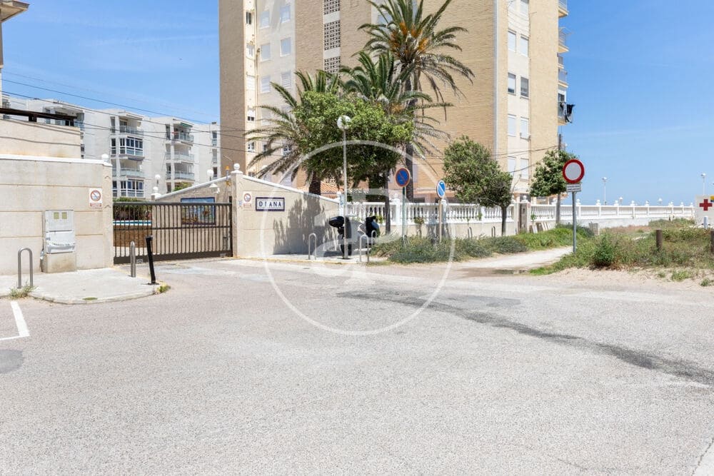 3 bedroom Apartment for rent in El Perellonet with pool garage - € 1,300 (Ref: 9868673)
