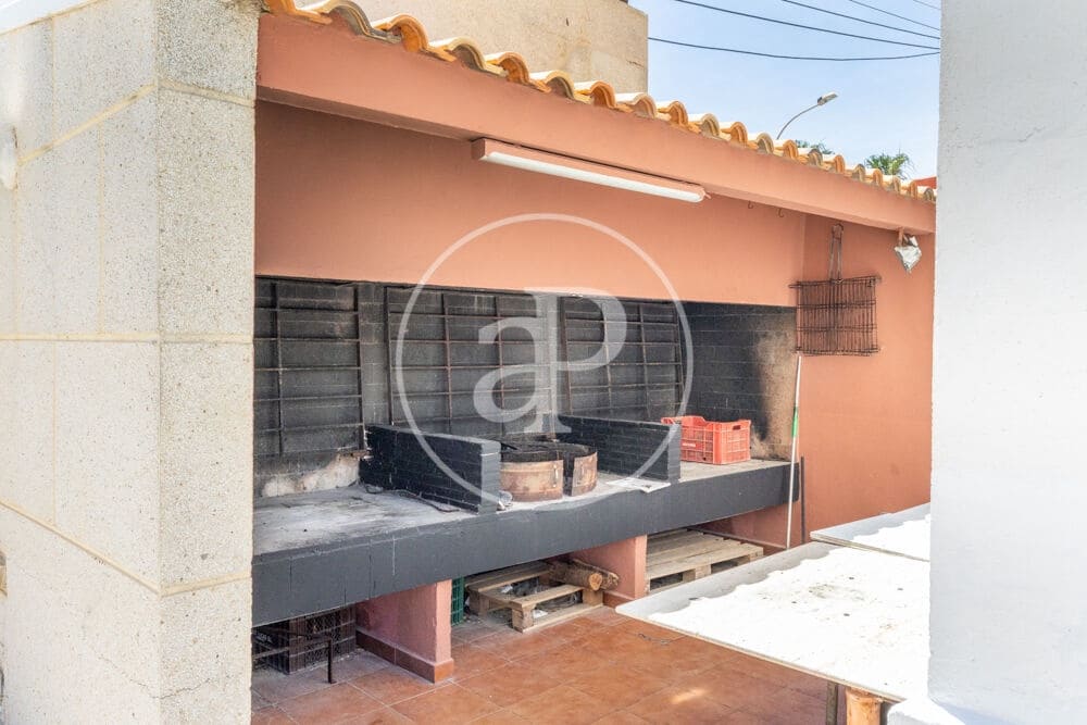 3 bedroom Apartment for rent in El Perellonet with pool garage - € 1,300 (Ref: 9868673)