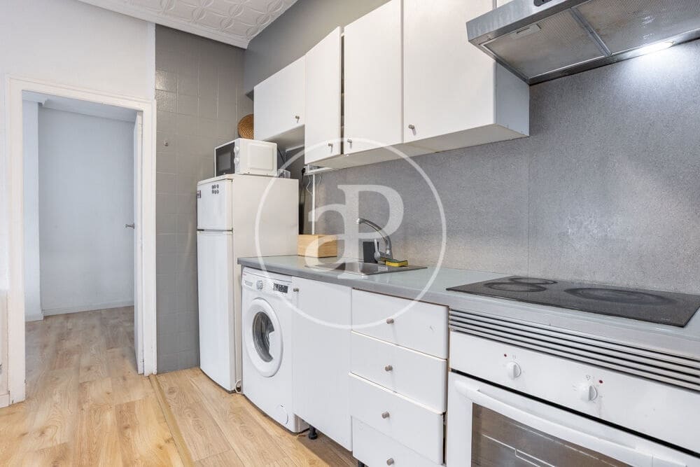 3 bedroom Apartment for rent in Valencia city - € 1,400 (Ref: 9868674)