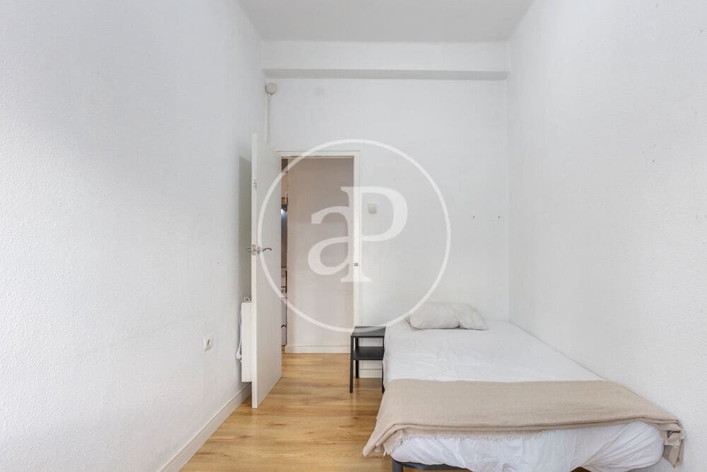 3 bedroom Apartment for rent in Valencia city - € 1,400 (Ref: 9868674)