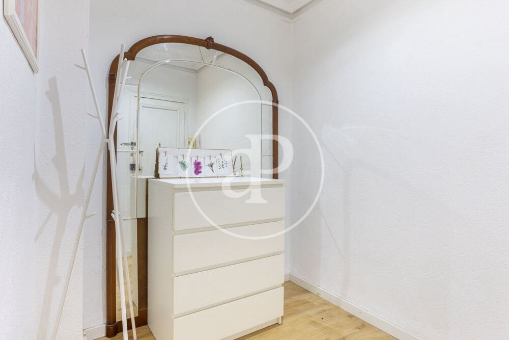 3 bedroom Apartment for rent in Valencia city - € 1,400 (Ref: 9868674)