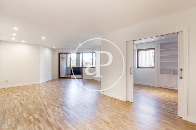 3 slaapkamer Appartement te huur in La Gran Via, Valencia stad met garage - € 2.600 (Ref: 9873598)