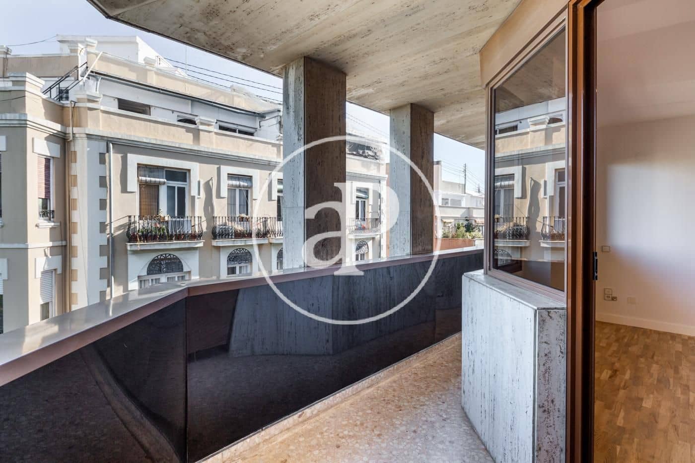 3 slaapkamer Appartement te huur in Valencia stad met garage - € 2.600 (Ref: 9873598)
