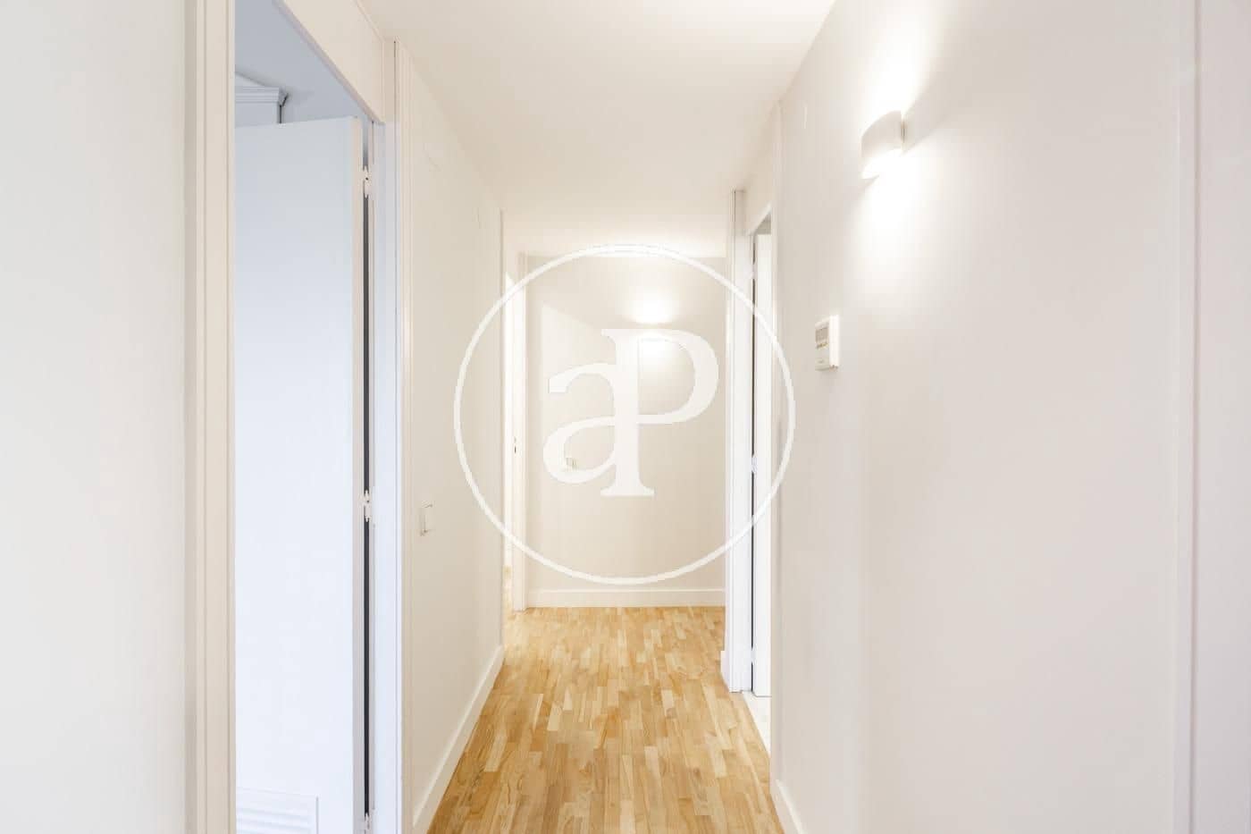 3 slaapkamer Appartement te huur in Valencia stad met garage - € 2.600 (Ref: 9873598)