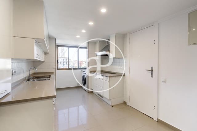 3 slaapkamer Appartement te huur in La Gran Via, Valencia stad met garage - € 2.600 (Ref: 9873598)