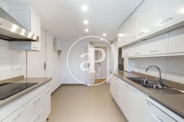 3 slaapkamer Appartement te huur in La Gran Via, Valencia stad met garage - € 2.600 (Ref: 9873598)