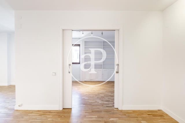 3 slaapkamer Appartement te huur in La Gran Via, Valencia stad met garage - € 2.600 (Ref: 9873598)