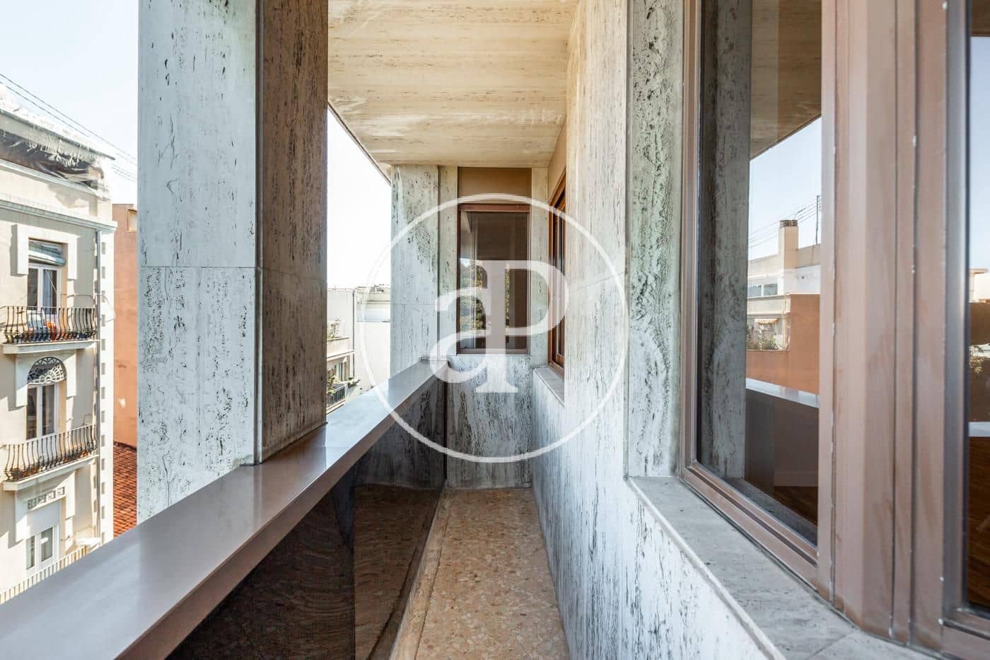 3 slaapkamer Appartement te huur in Valencia stad met garage - € 2.600 (Ref: 9873598)