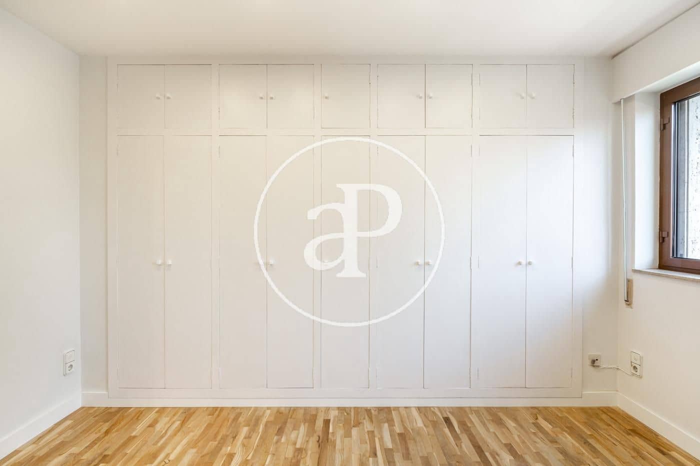 3 slaapkamer Appartement te huur in Valencia stad met garage - € 2.600 (Ref: 9873598)
