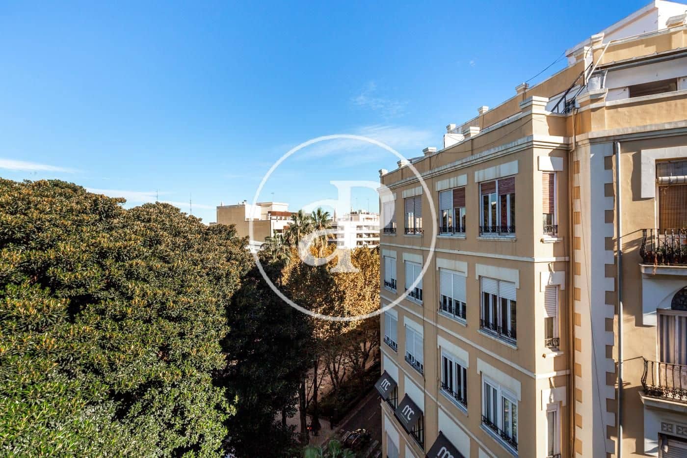 3 slaapkamer Appartement te huur in Valencia stad met garage - € 2.600 (Ref: 9873598)