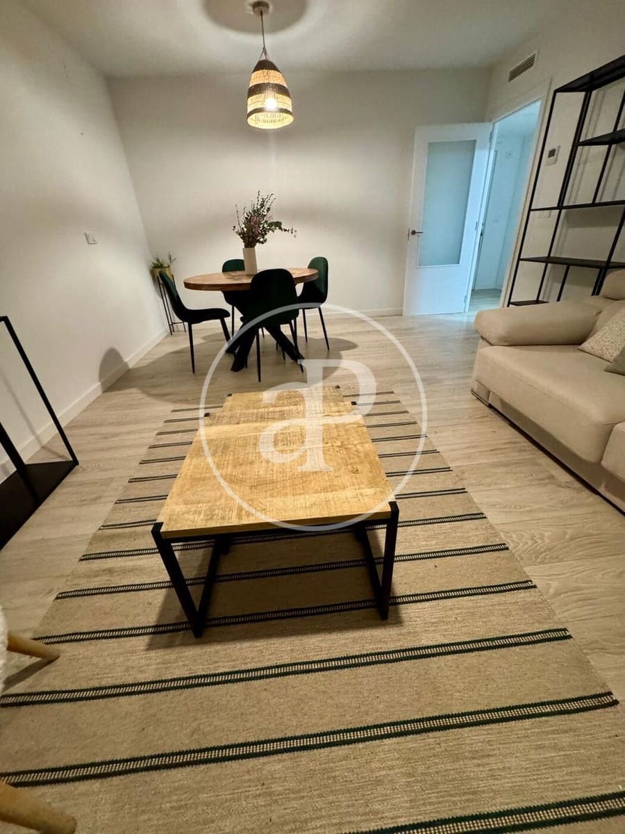 3 bedroom Apartment for rent in Valencia city with pool garage - € 2,500 (Ref: 9873599)
