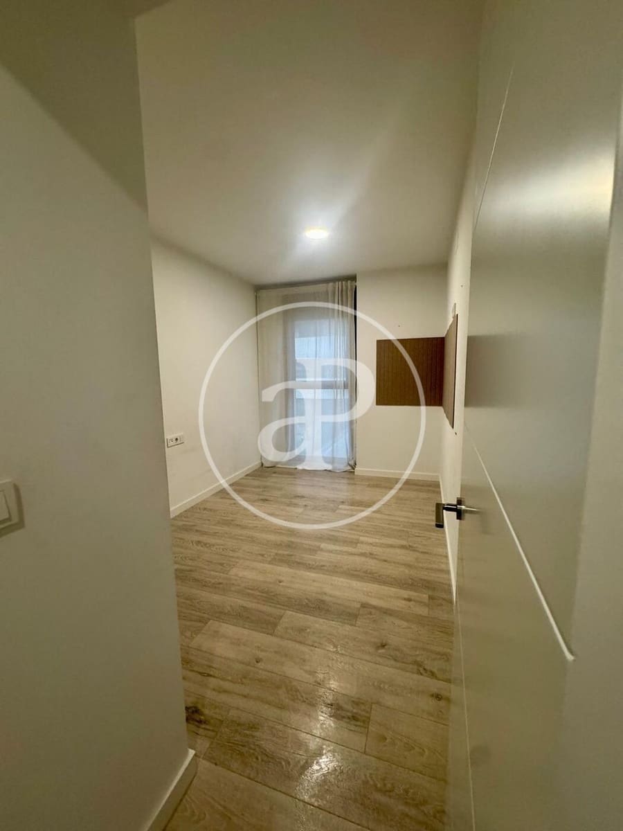 3 bedroom Apartment for rent in Valencia city with pool garage - € 2,500 (Ref: 9873599)