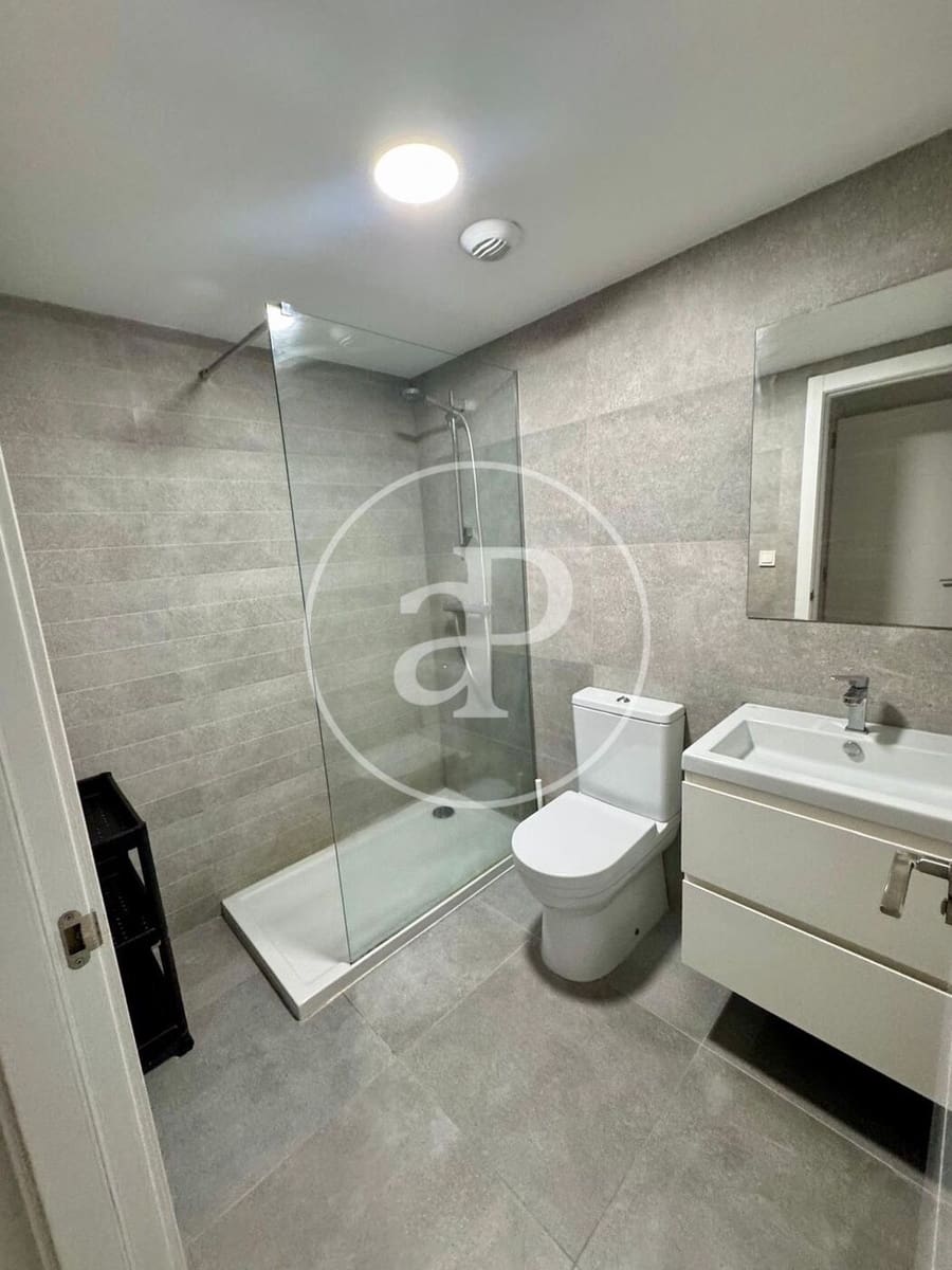 3 bedroom Apartment for rent in Valencia city with pool garage - € 2,500 (Ref: 9873599)