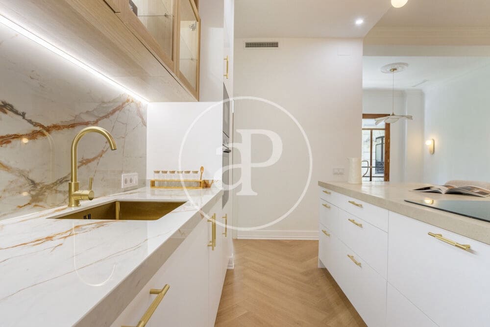 3 soveværelse Lejlighed til salg i Valencia by - € 650.000 (Ref: 9873601)