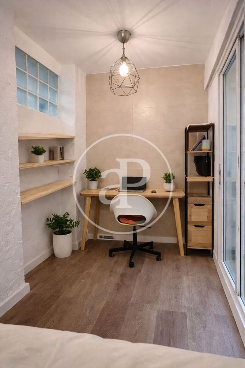 1 soverom Leilighet til leie i Valencia by - € 1 300 (Ref: 9873602)