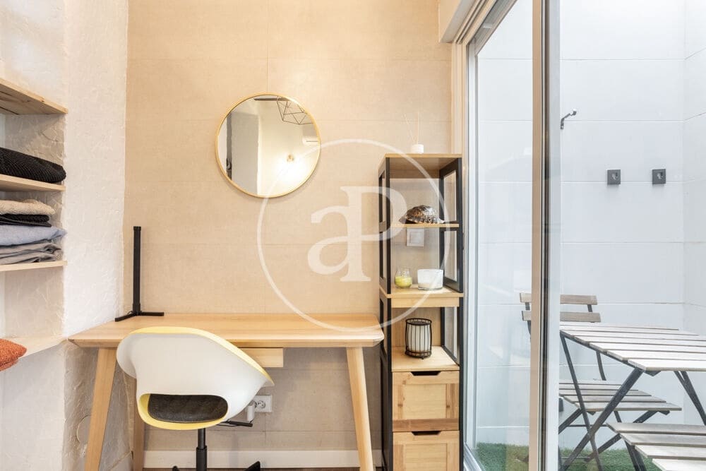 1 soveværelse Lejlighed til leje i Valencia by - € 1.300 (Ref: 9873602)