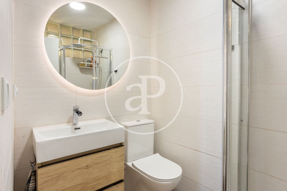 1 soveværelse Lejlighed til leje i Valencia by - € 1.300 (Ref: 9873602)