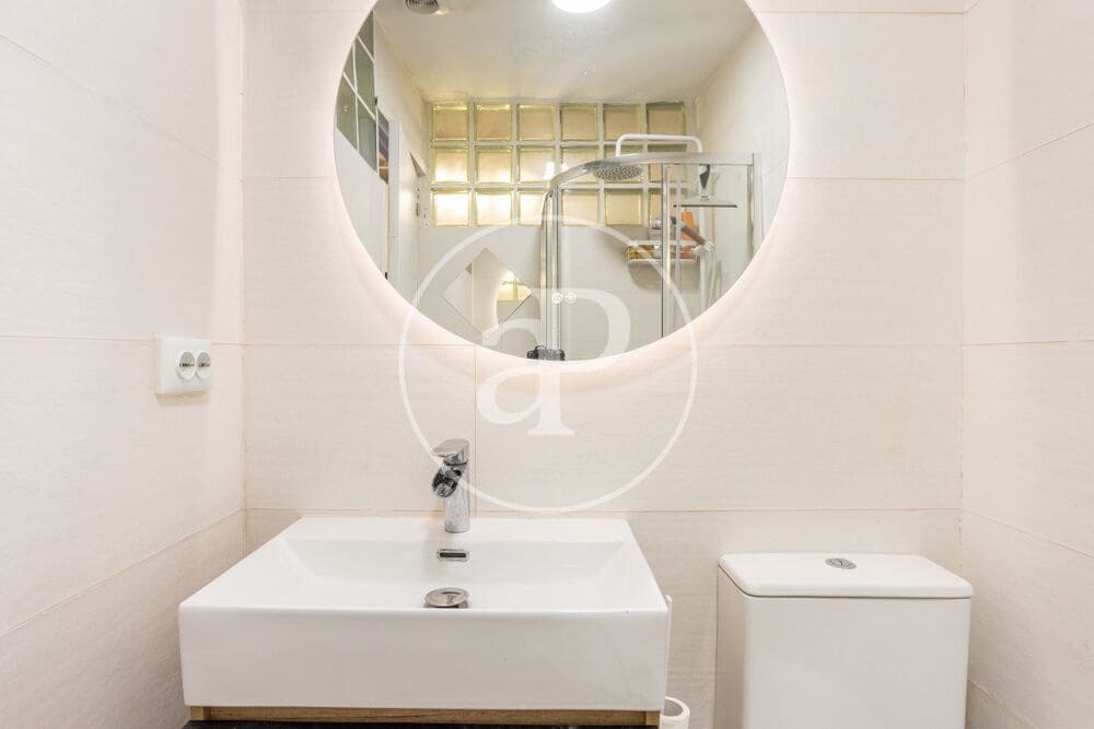 1 soveværelse Lejlighed til leje i Valencia by - € 1.300 (Ref: 9873602)