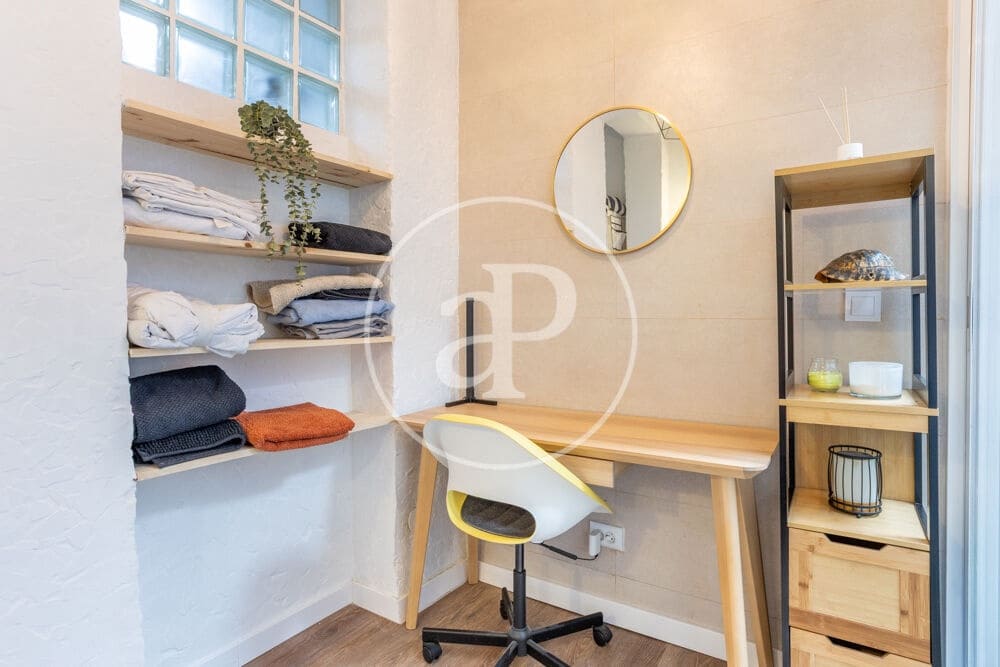 1 soveværelse Lejlighed til leje i Valencia by - € 1.300 (Ref: 9873602)
