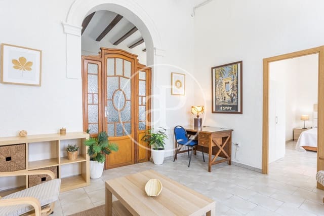 4 bedroom Apartment for rent in Cabanyal-Canyamelar, Valencia city - € 1,900 (Ref: 9873603)