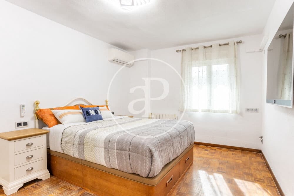 3 quarto Apartamento para arrendar em Valencia cidade - 2 150 € (Ref: 9873604)
