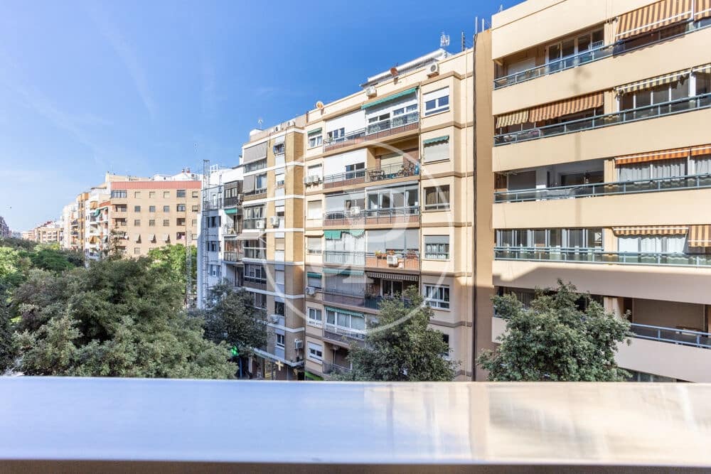 3 quarto Apartamento para arrendar em Valencia cidade - 2 150 € (Ref: 9873604)