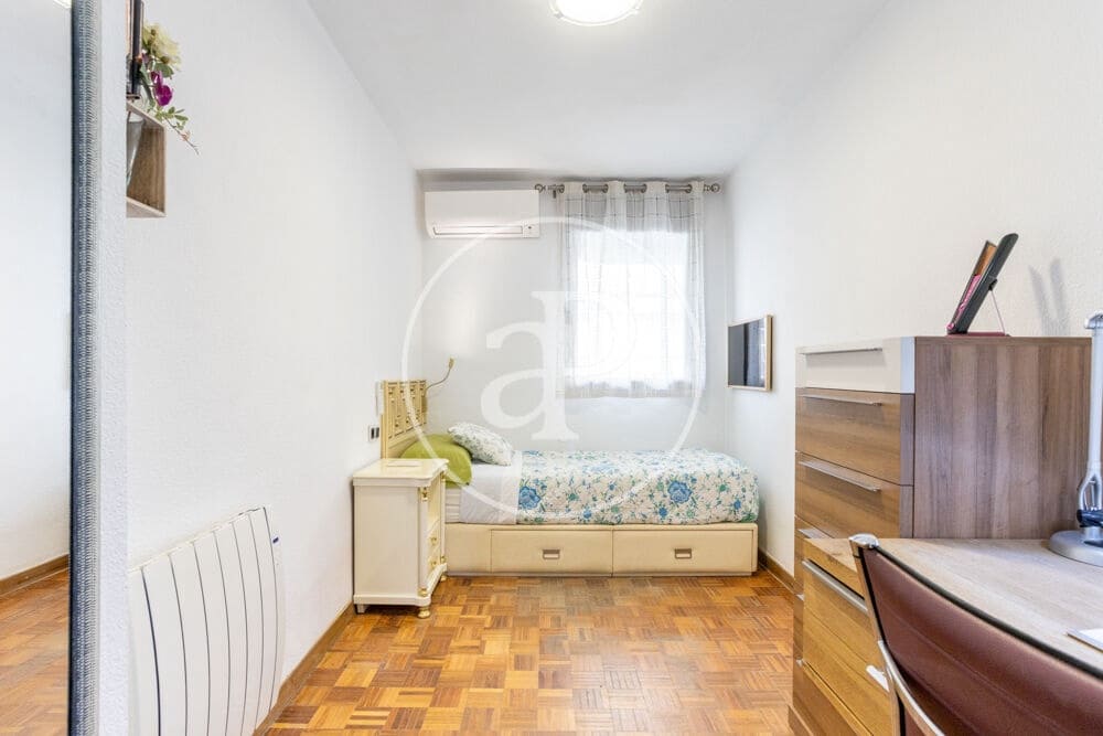 3 quarto Apartamento para arrendar em Valencia cidade - 2 150 € (Ref: 9873604)