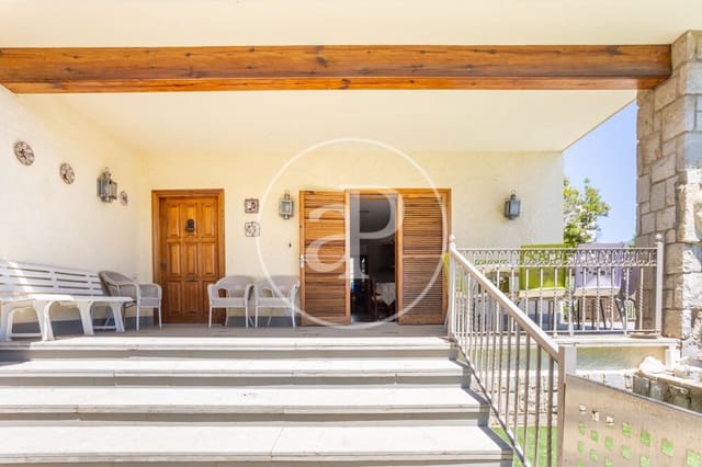 6 slaapkamer Villa te koop in Casas Verdes, Paterna met zwembad - € 1.200.000 (Ref: 9873605)