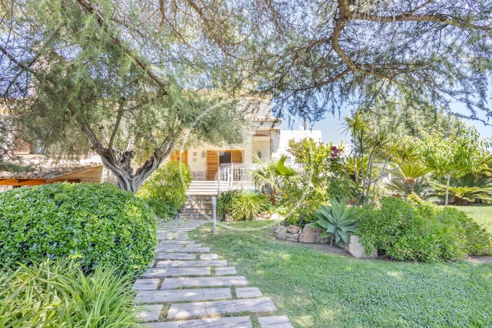 6 bedroom Villa for sale in Paterna with pool - € 1,200,000 (Ref: 9873605)