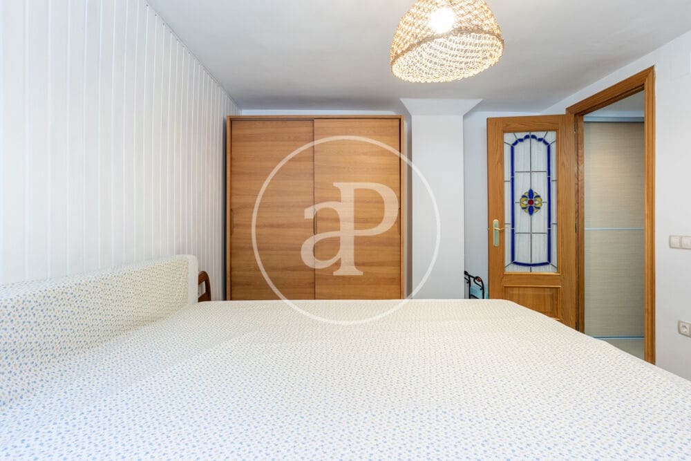 6 bedroom Villa for sale in Paterna with pool - € 1,200,000 (Ref: 9873605)