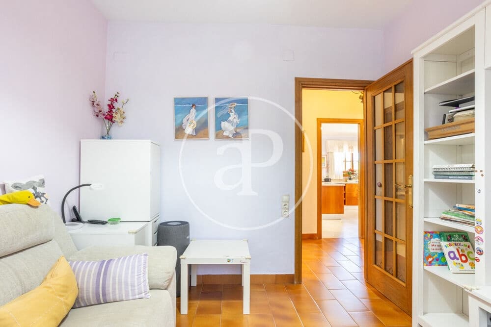 6 bedroom Villa for sale in Paterna with pool - € 1,200,000 (Ref: 9873605)