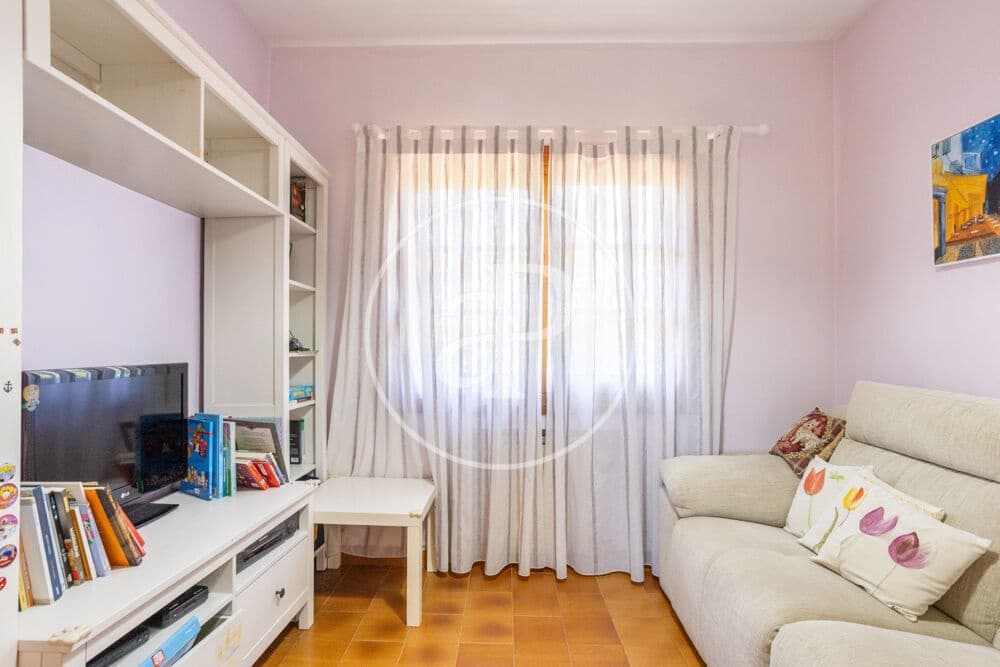 6 bedroom Villa for sale in Paterna with pool - € 1,200,000 (Ref: 9873605)